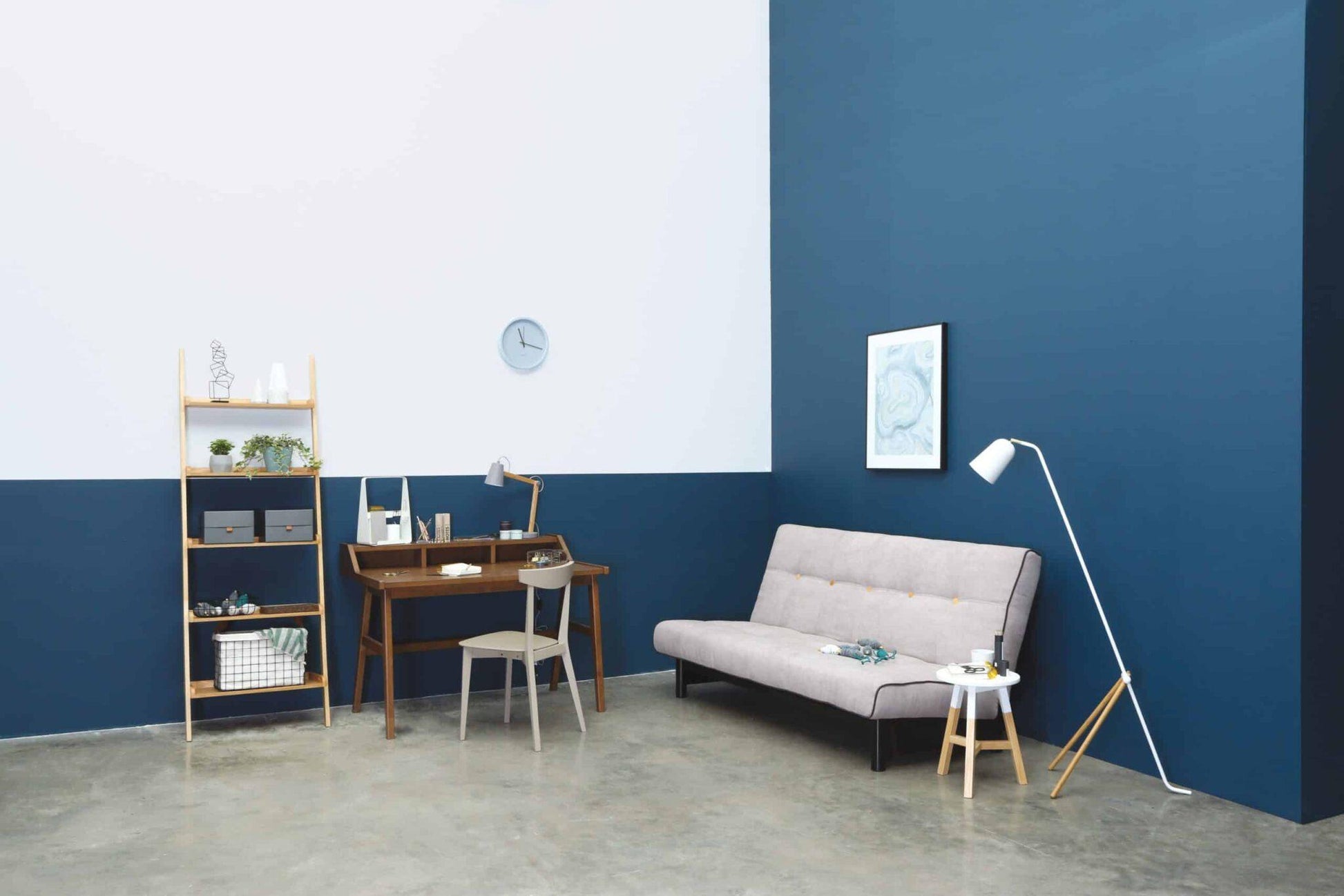 MILT LEANING BOOKCASE 102