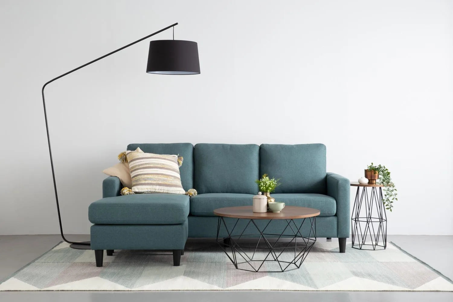 LOZENGE ROUND SIDE TABLE 802/109