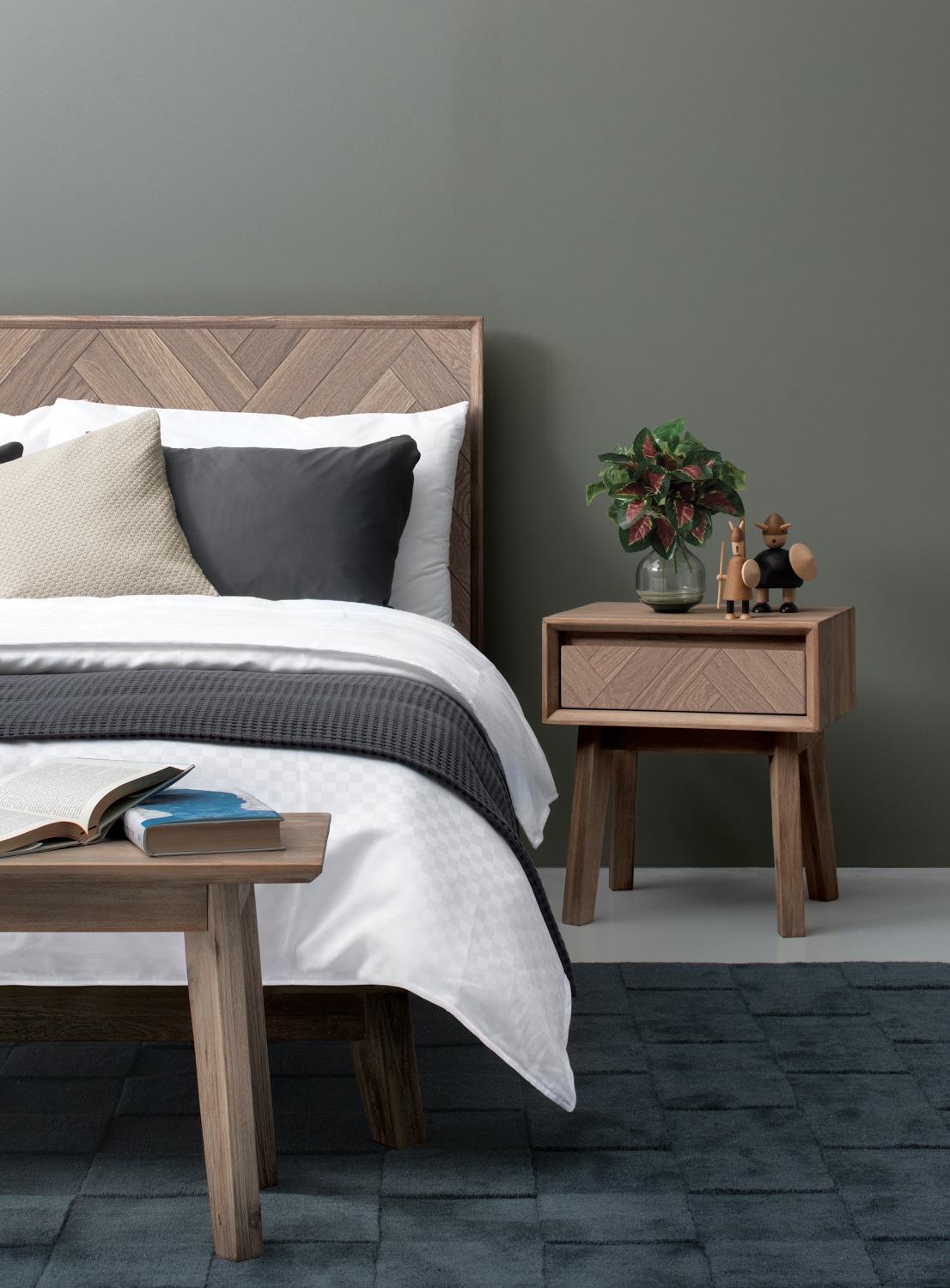 MADRID QUEEN BED WITH 2000MM SIDE RAIL 1808